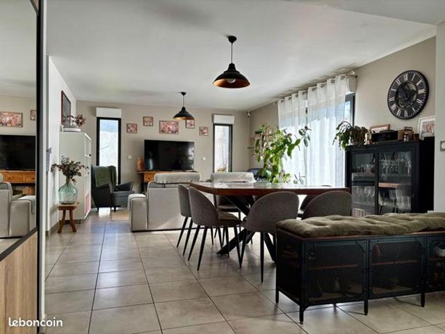 Maison vente à Villefranche-de-Rouergue, Savignac