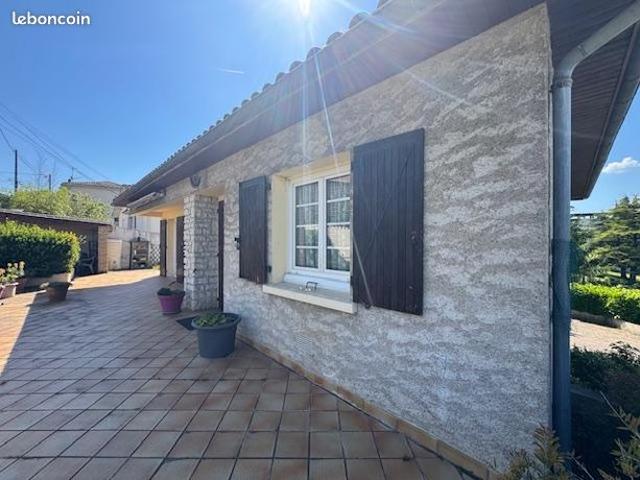 Maison vente à Angoulême, Aignes-et-puypéroux