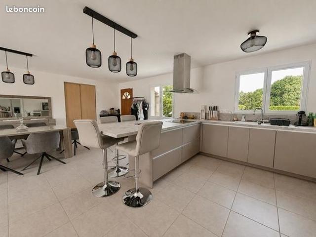 Maison vente à Saintes, Soulignonne