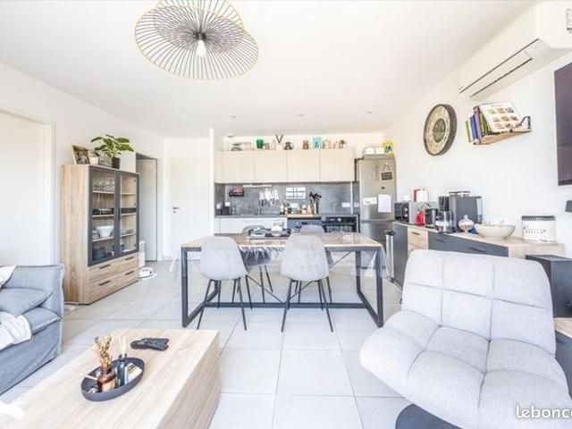 Maison vente à La Rochelle, Yves