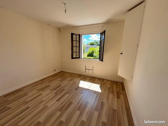 Maison vente à Guéret, Bazelat