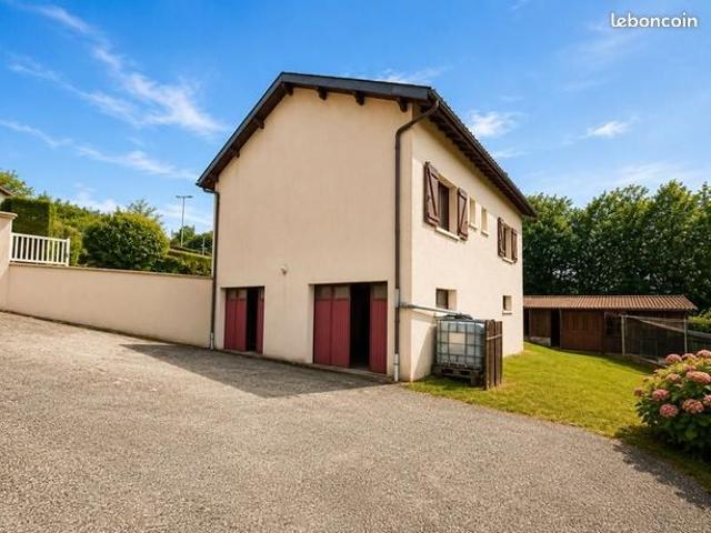 Maison vente à Aurillac, Montmurat