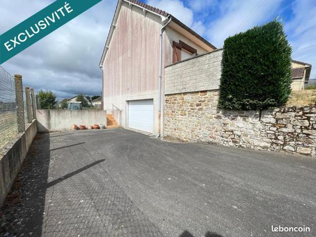 Maison vente à Mayenne, Courcité