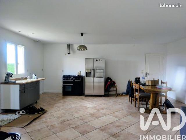 Maison vente à Angoulême, Roullet-saint-estèphe