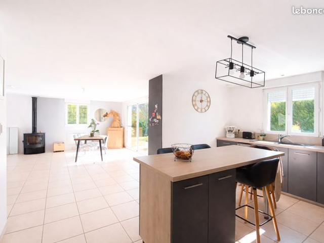 Maison vente à Saintes, Villars-les-bois