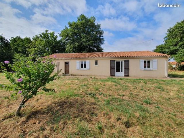 Maison vente à Saintes, La Vallée