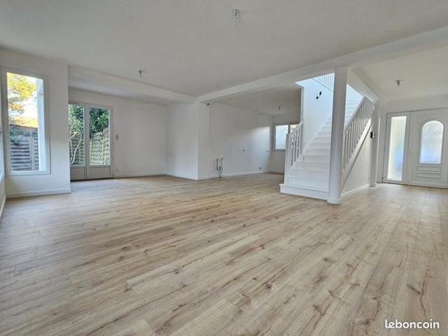 Maison vente à Créteil, Villecresnes