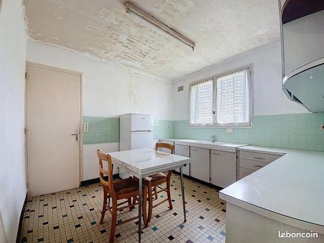 Maison vente à Sainte-Gemmes-le-Robert, Mayenne