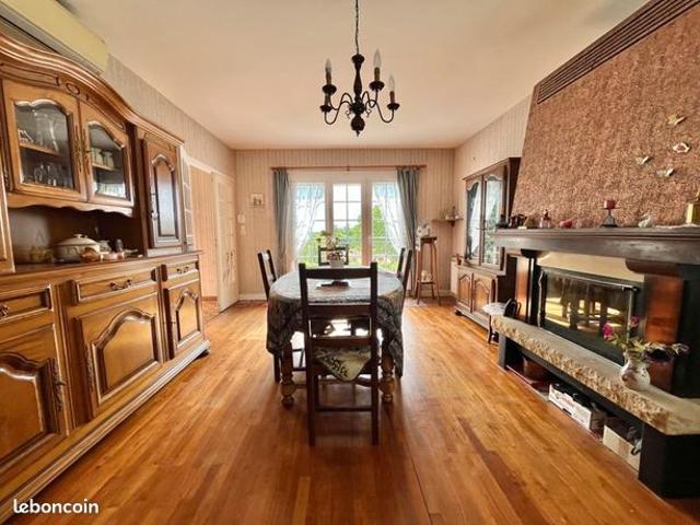 Maison vente à Confolens, Lichères