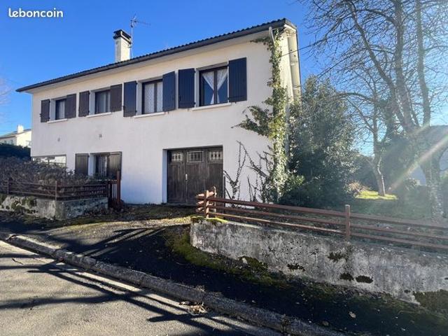 Maison vente à Mauriac, Cantal