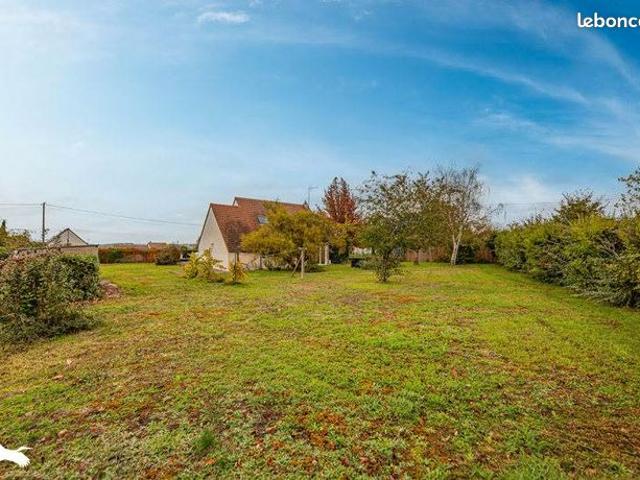 Maison vente à Auzouer-en-Touraine, Indre-et-Loire