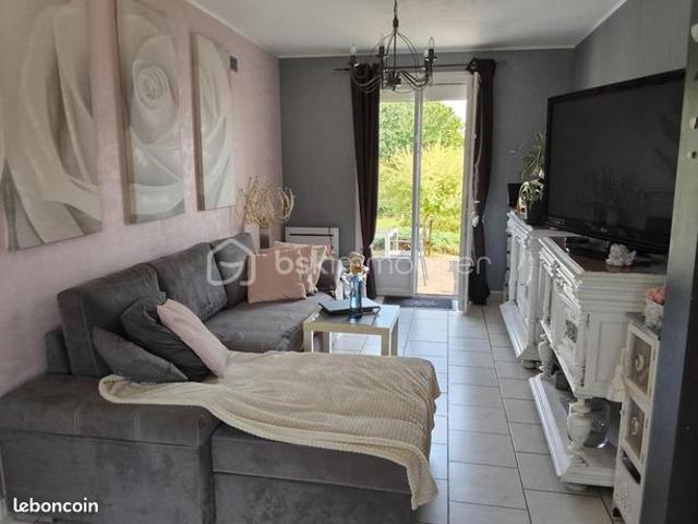Maison vente à Laon, Travecy