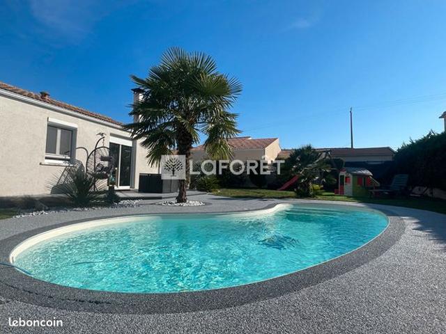 Maison vente à Saintes, Le Chay