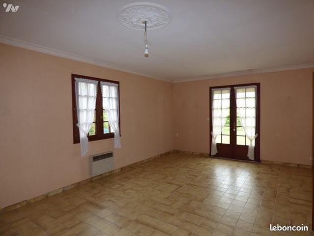 Maison vente à Fontenay-le-Comte, Saint-pierre-du-chemin