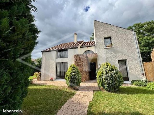 Maison vente à Melun, Combs-la-ville