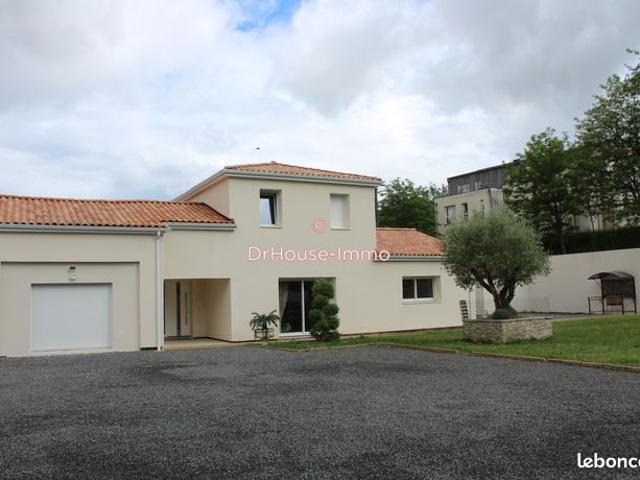 Maison vente à Angoulême, Aignes-et-puypéroux