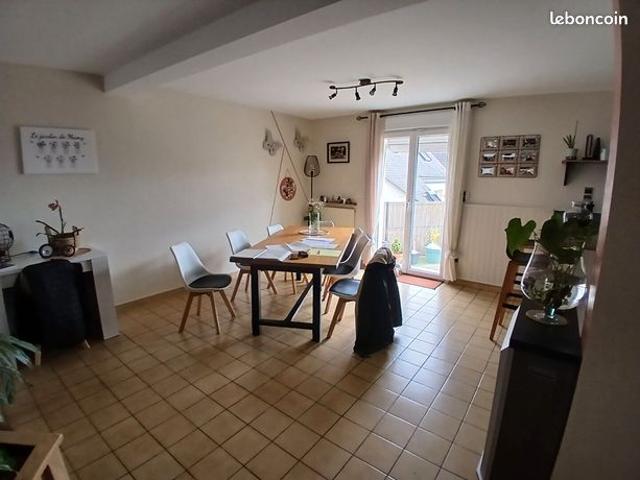 Maison vente à Laval, L'huisserie