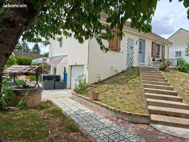 Maison vente à Saint-Amand-Montrond, Vallenay