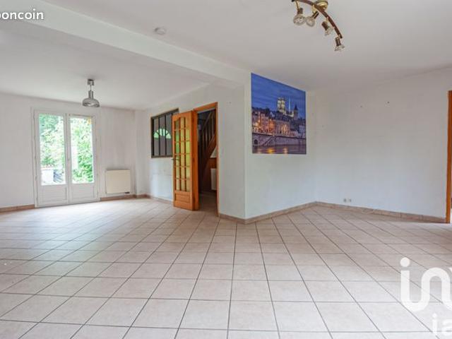 Maison vente à Saint-Pierre-lès-Nemours, Seine-et-Marne