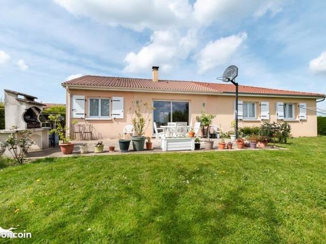 Maison vente à Rochechouart, Champsac