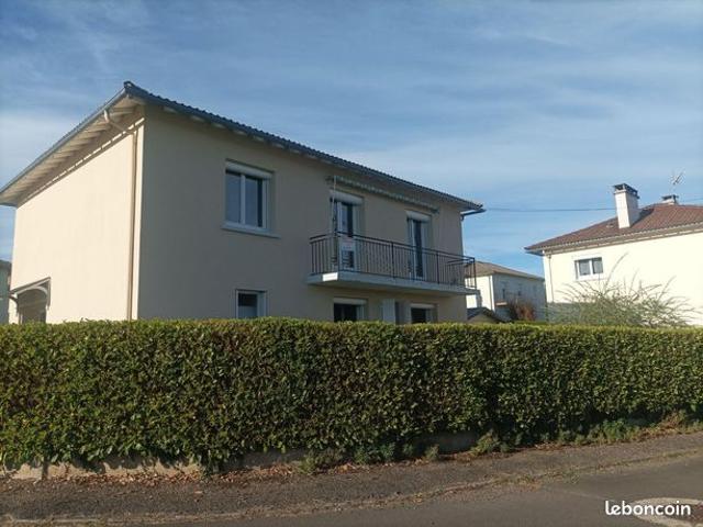 Maison vente à Mauriac, Pleaux