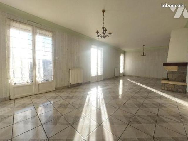 Maison vente à Château-Gontier, Cossé-le-vivien