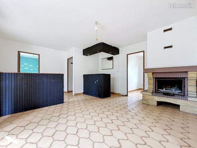Maison vente à Saint-Amand-Montrond, Meillant
