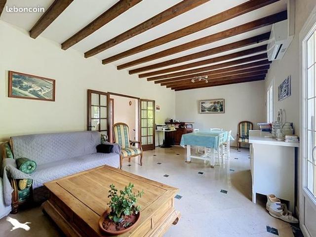Maison vente à Saint-Magne-de-Castillon, Gironde
