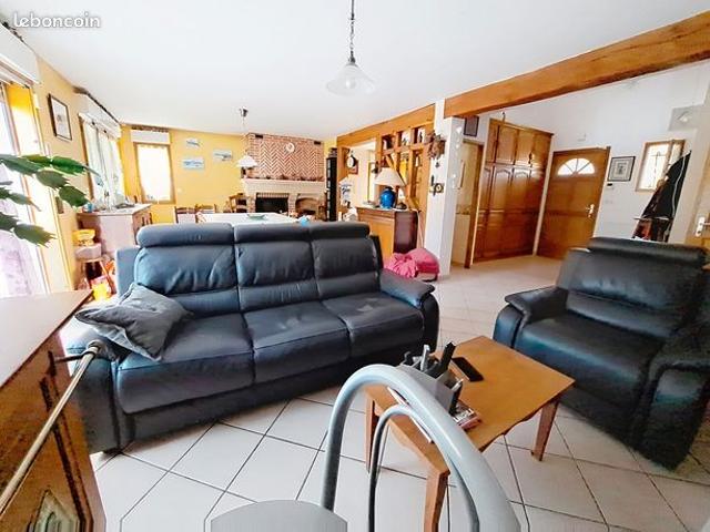 Maison vente à Amiens, Revelles