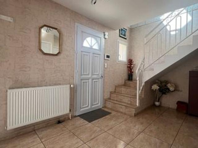 Maison vente à Fontainebleau, Poligny
