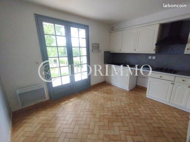 Maison vente à Beauvais, Troissereux