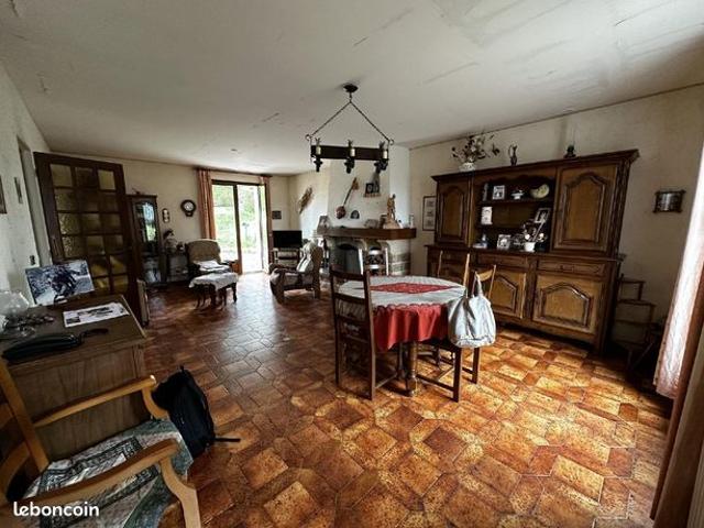 Maison vente à Sens, Saint-julien-du-sault