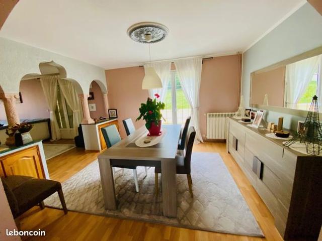 Maison vente à Courtois-sur-Yonne, Yonne