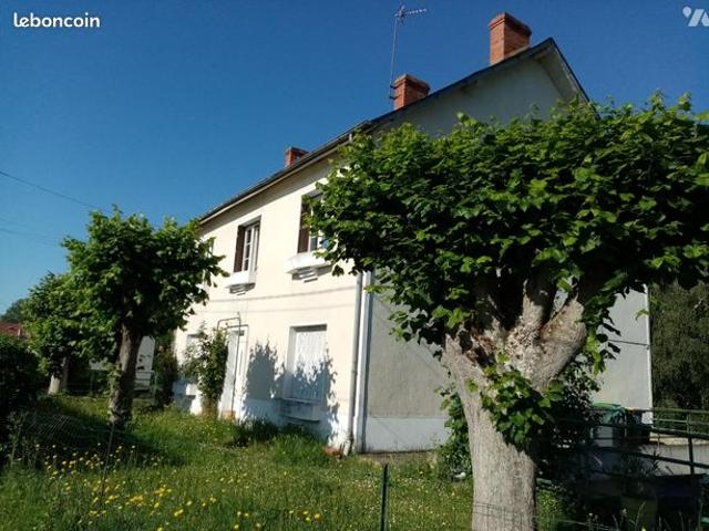 Maison vente à Saint-Amand-Montrond, Cours-les-barres