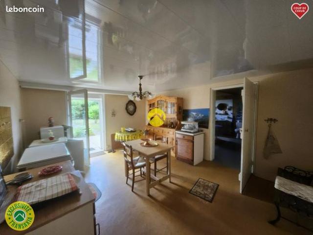 Maison vente à Saint-Amand-Montrond, La Guerche-sur-l'aubois