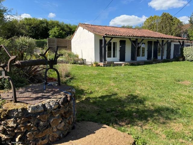 Maison vente à Montmorillon, Charroux