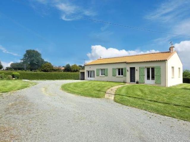 Maison vente à Fontenay-le-Comte, Loge-fougereuse