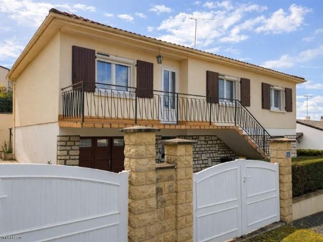 Maison vente à Confolens, Ruffec