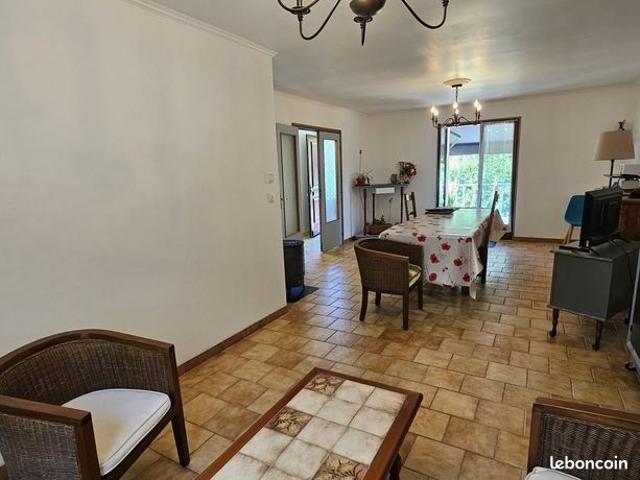 Maison vente à Montmorillon, Joussé