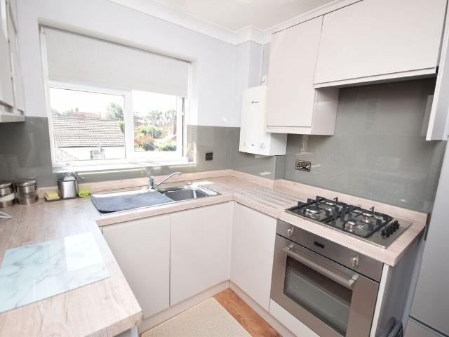 Apartment for rent in Fole, Surrey