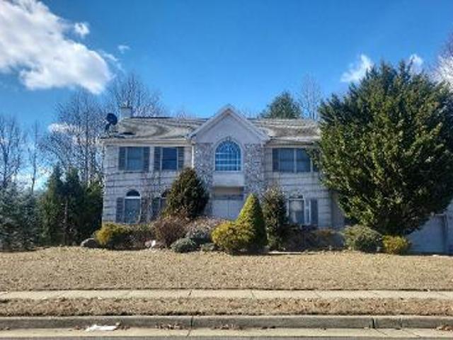 House for sale in Edison, New Jersey
