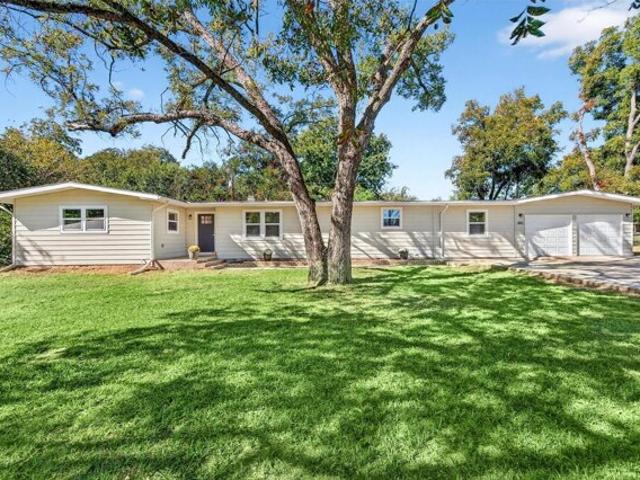 House for sale in Gordonville, Texas