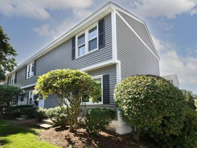 Condo for sale in Lowell, Massachusetts
