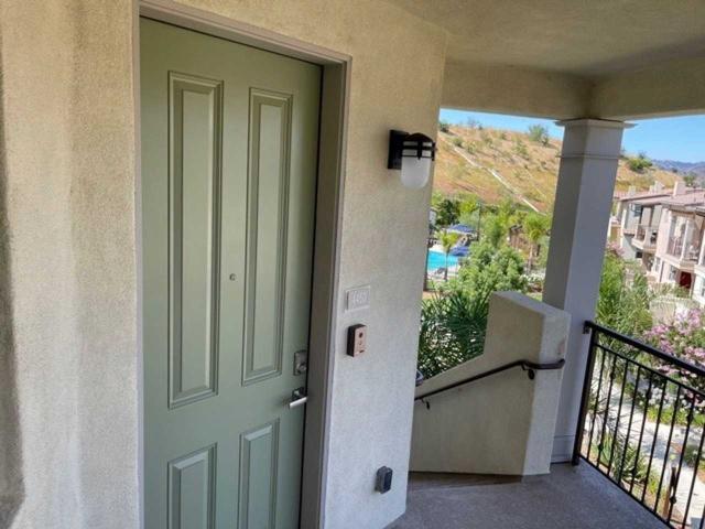 Apartment for rent in Calabasas, California