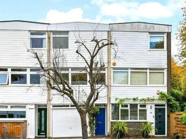 House for sale in Brentford End, Greater London