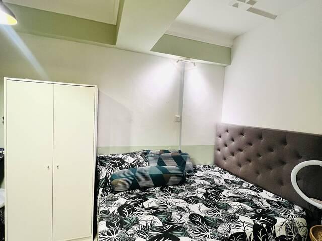 Room for rent in Katong