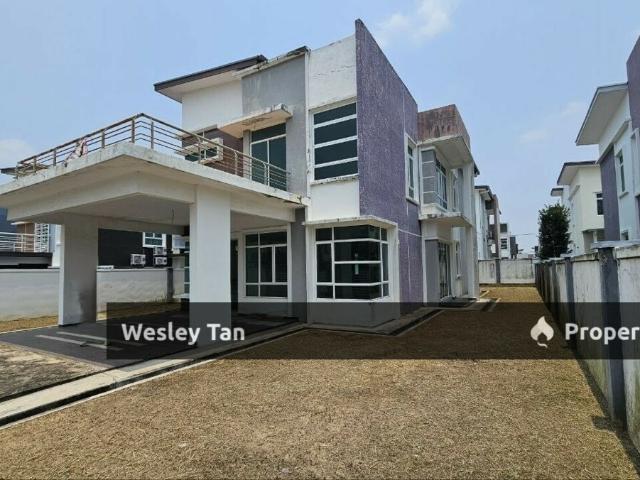 Bungalow for sale in Malaka