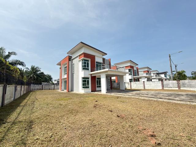 Bungalow for sale in Paya Rumput