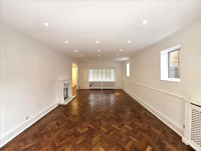 House for rent in Bushey Heath, Hertfordshire