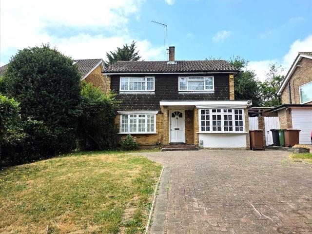 House for rent in Bushey Heath, Hertfordshire
